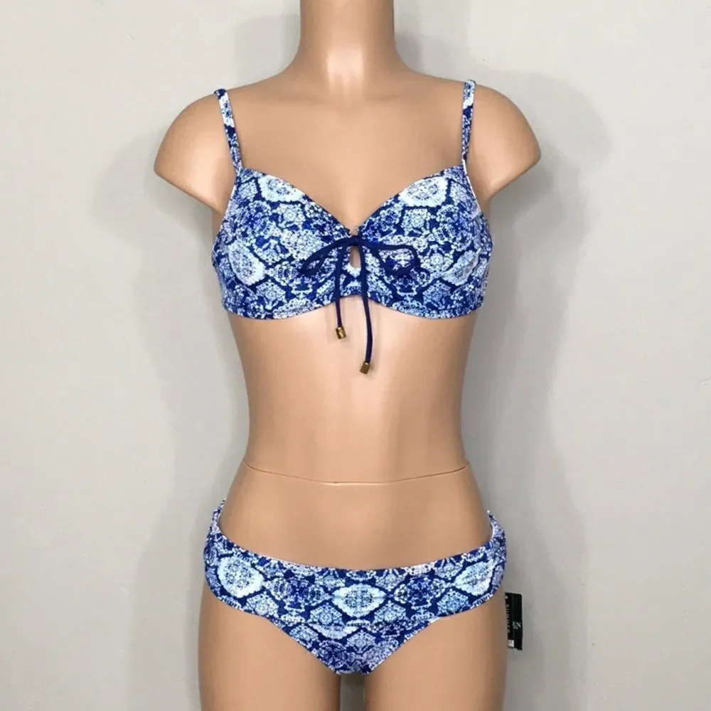 New. Lauren Ralph Lauren blue tile bikini top. New.